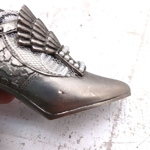 Vintage Metal Shoe Pin Cushion Ornament Beaded w/ White White Faux Pearl - Picture 9 of 12